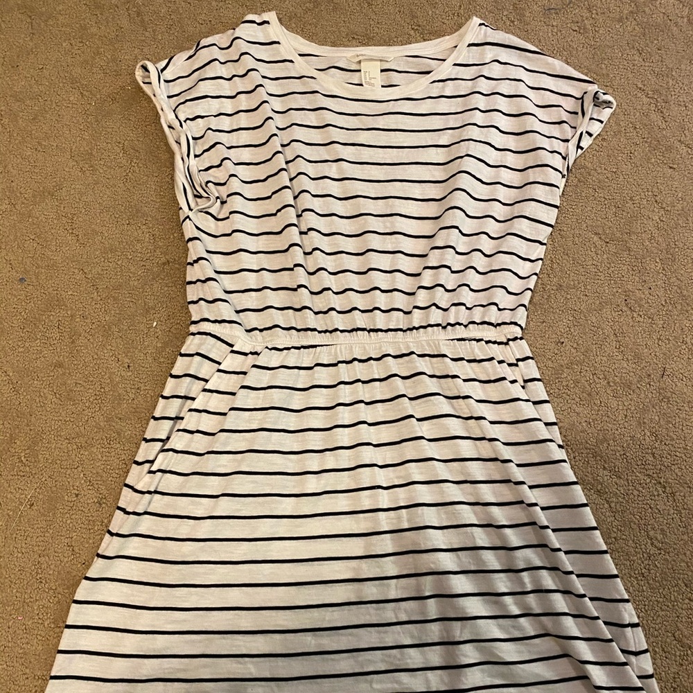 H&M Stripped Dress w/ Pockets